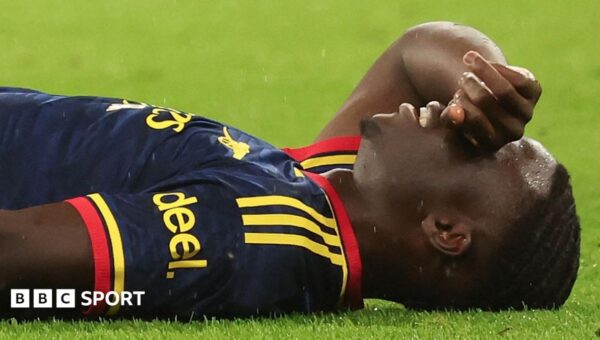 Arsenal fear Saka could be out for two months