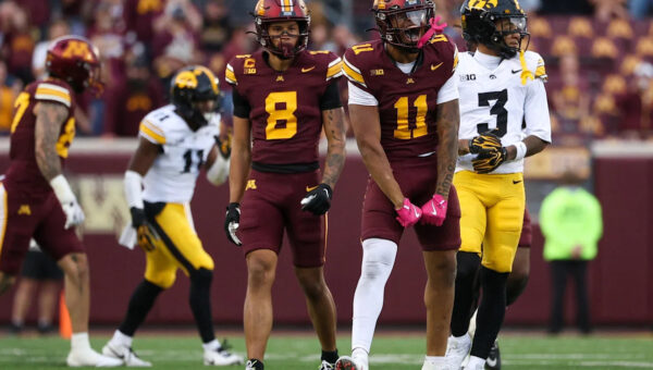 Drzewiecki’s field goal as time expires lifts Minnesota past No. 15 Iowa, 13-10