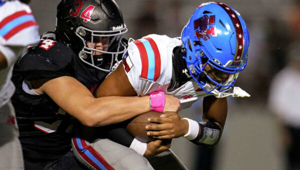 Bowie's defense dominates Hays, sets up massive 26-6A game next week vs Dripping Springs