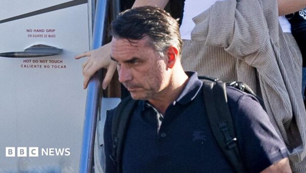Flávio Bolsonaro calls himself ‘leader of Brazil’ after election loss
