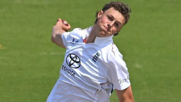Harmison signs first professional Durham deal