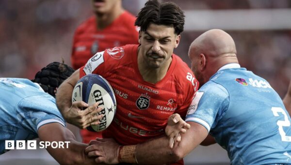 Slade misses last-gasp kick as Toulouse deny Exeter famous win
