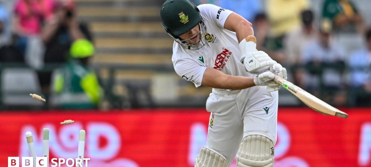 Australia fight back to keep Cummins out of unwanted club... for now