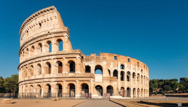 I've been to every region in Italy. These 3 tourist attractions are worth the hype — but there are 2 I'd skip.