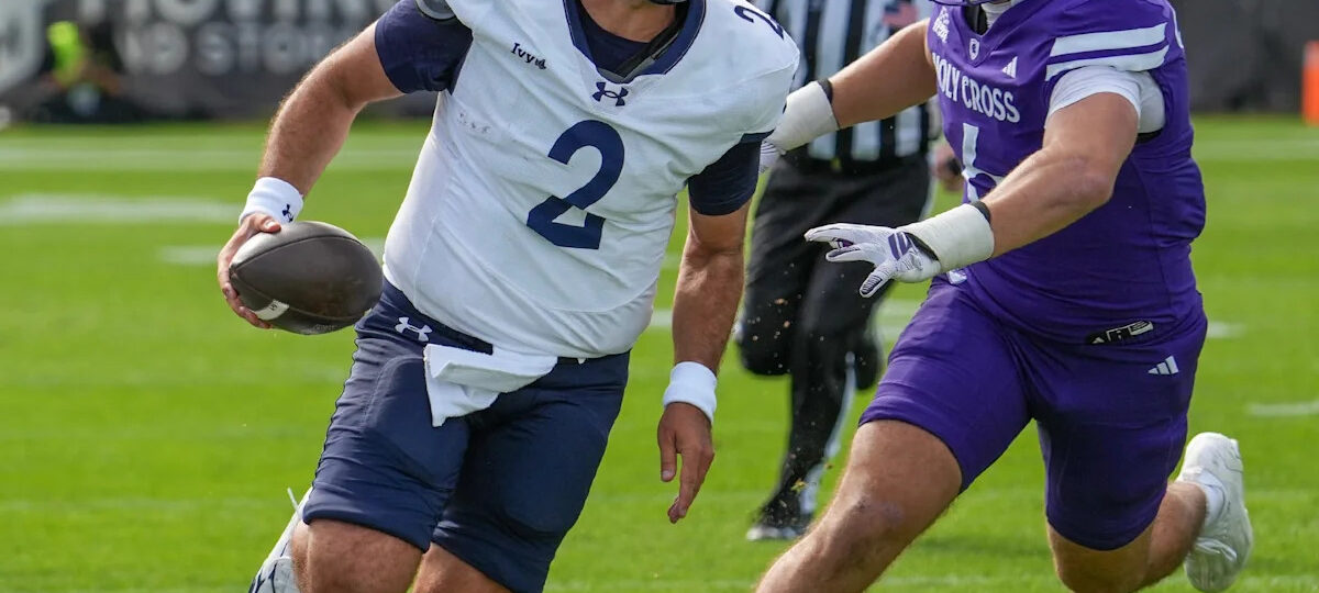 Yale QB Dante Reno throws for 4 TDs one day after dad, coach's death: 'This one's for you'