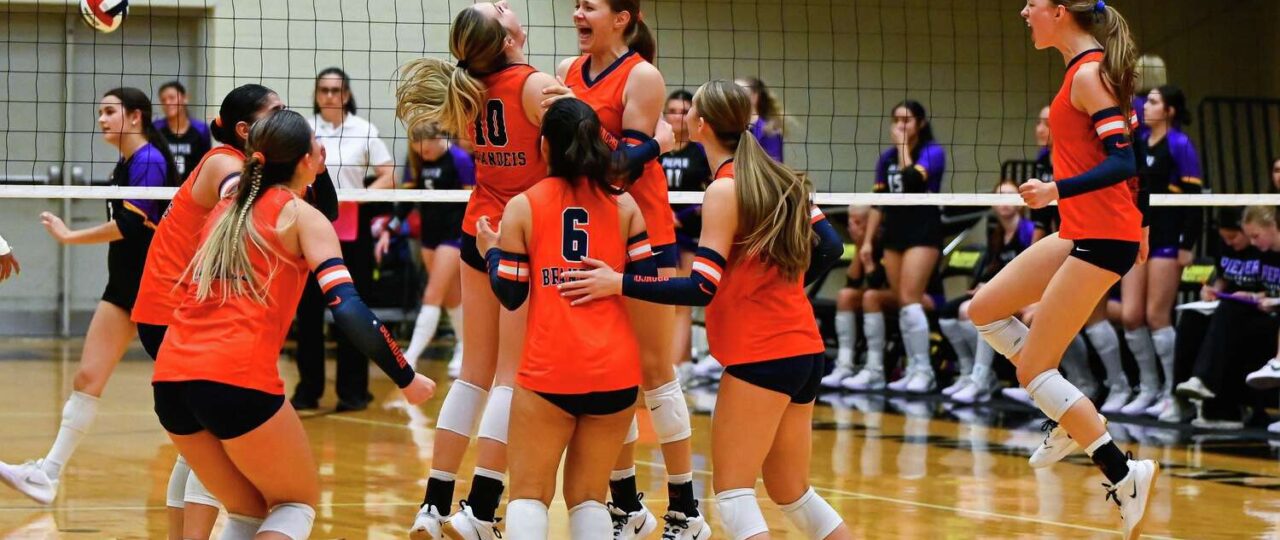 Brandeis, Smithson Valley prevail in volleyball playoff doubleheader