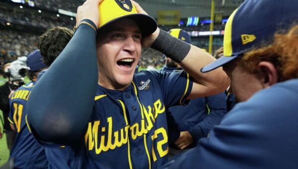 Brewers deliver the message that baseball is healthy. MLB owners should pay heed