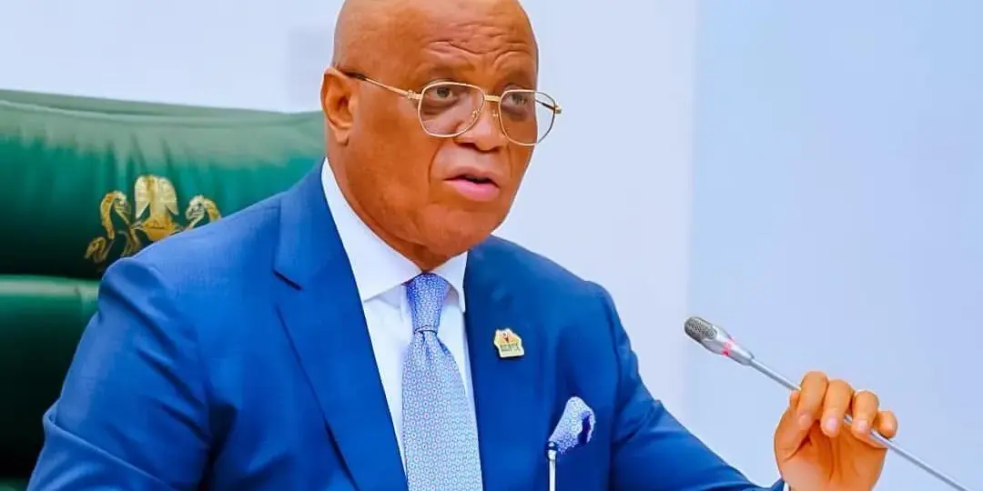 Umo Eno promises students N200,000 annual bursary