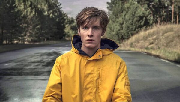 8 Sci-Fi Shows More Universally Loved Than 'Stranger Things'