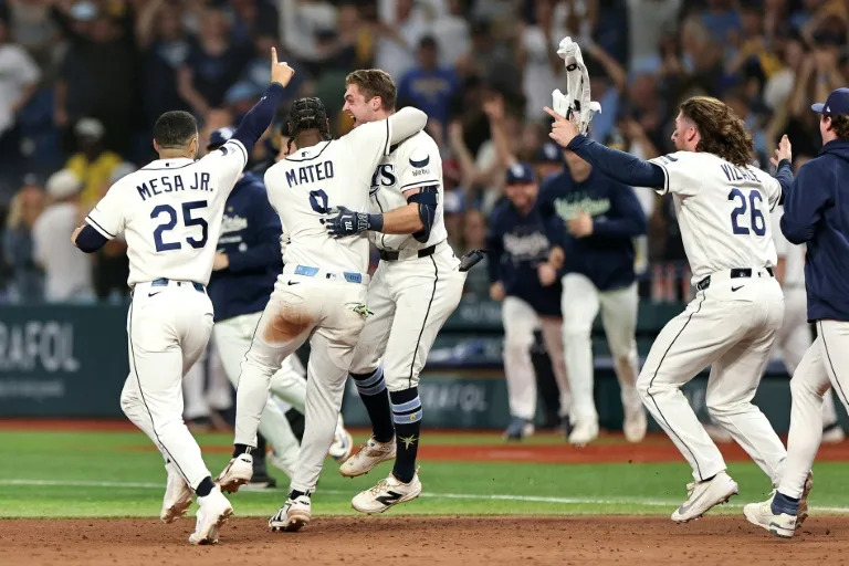 Rays win thriller to thwart Brewers in World Series