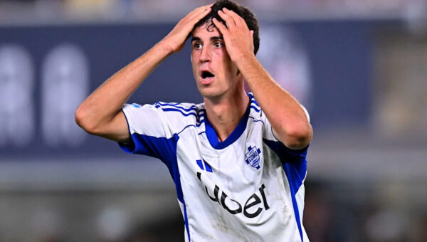 Arsenal and Manchester United compete for Como’s Jacobo Ramon