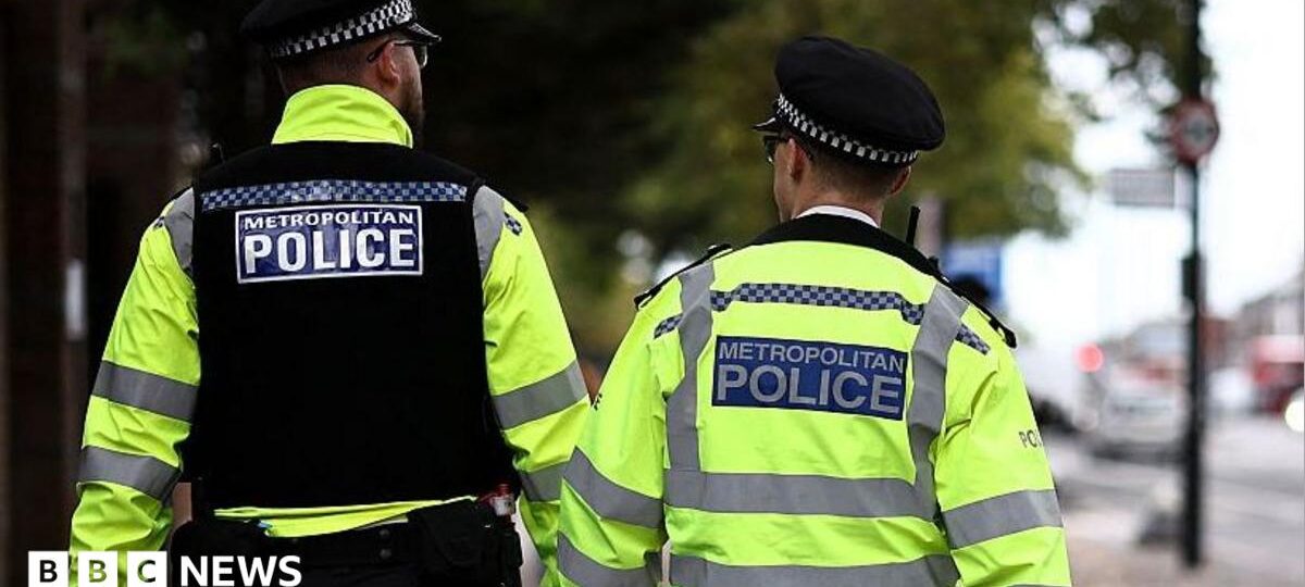 Five arrested for inciting racial hatred outside Jewish group's headquarters, says Met