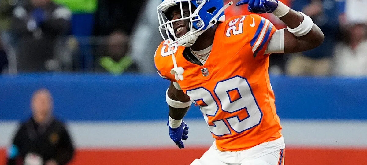 Broncos' defense dominates in 17-14 win over Seahawks on 'TNF'