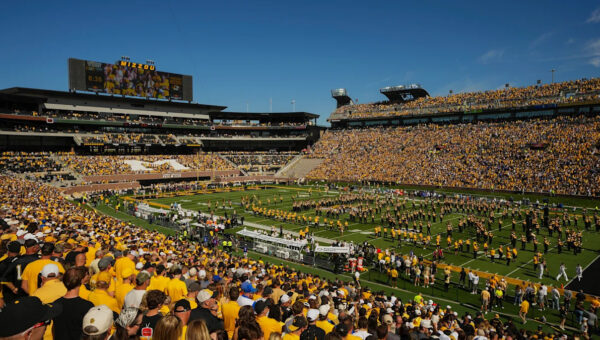 Missouri freshman offensive tackle Johnnie Jones receives heart transplant