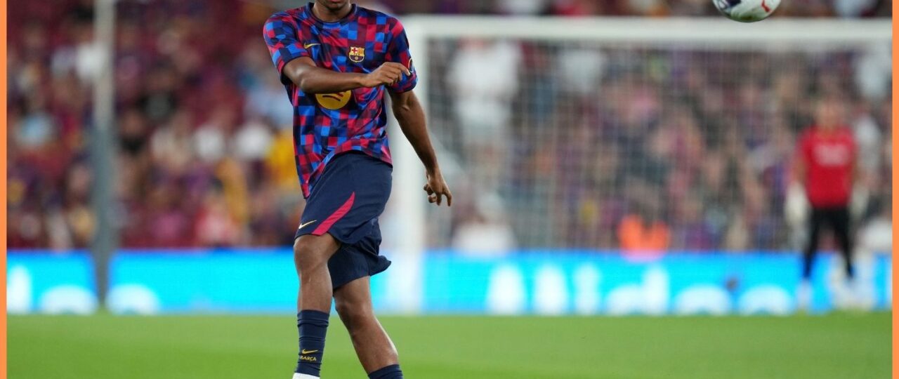 Sunderland, Everton and Fulham offered dynamic left back linked to Man U for potential January loan
