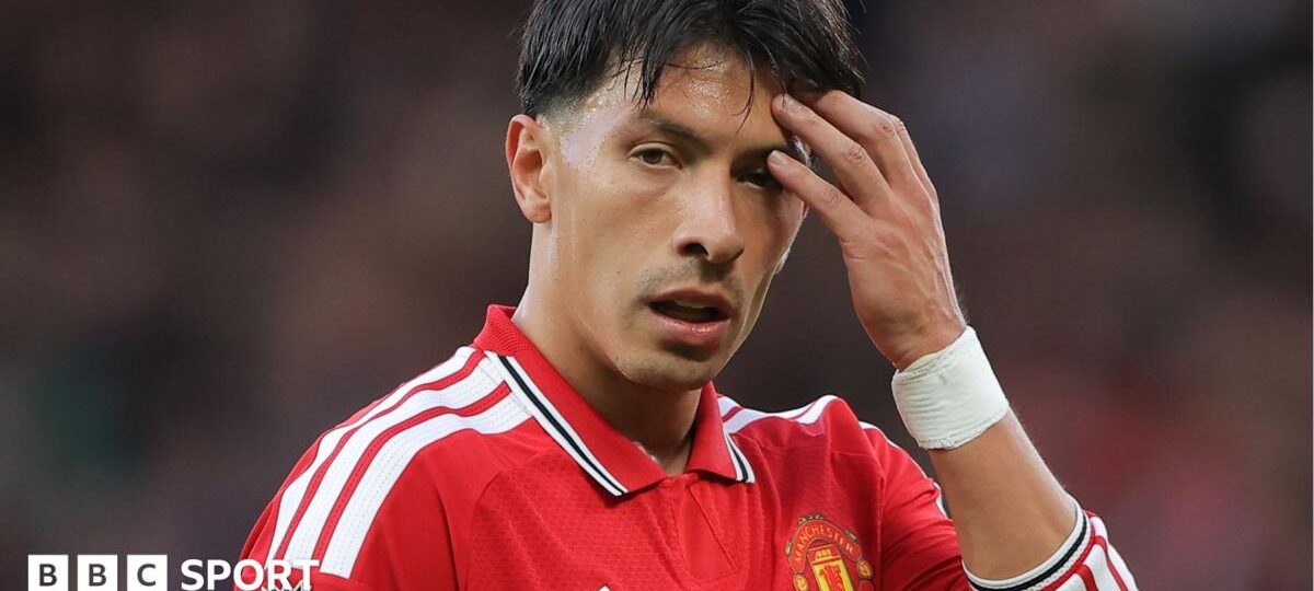 Martinez apologises for outburst and fined by Man Utd