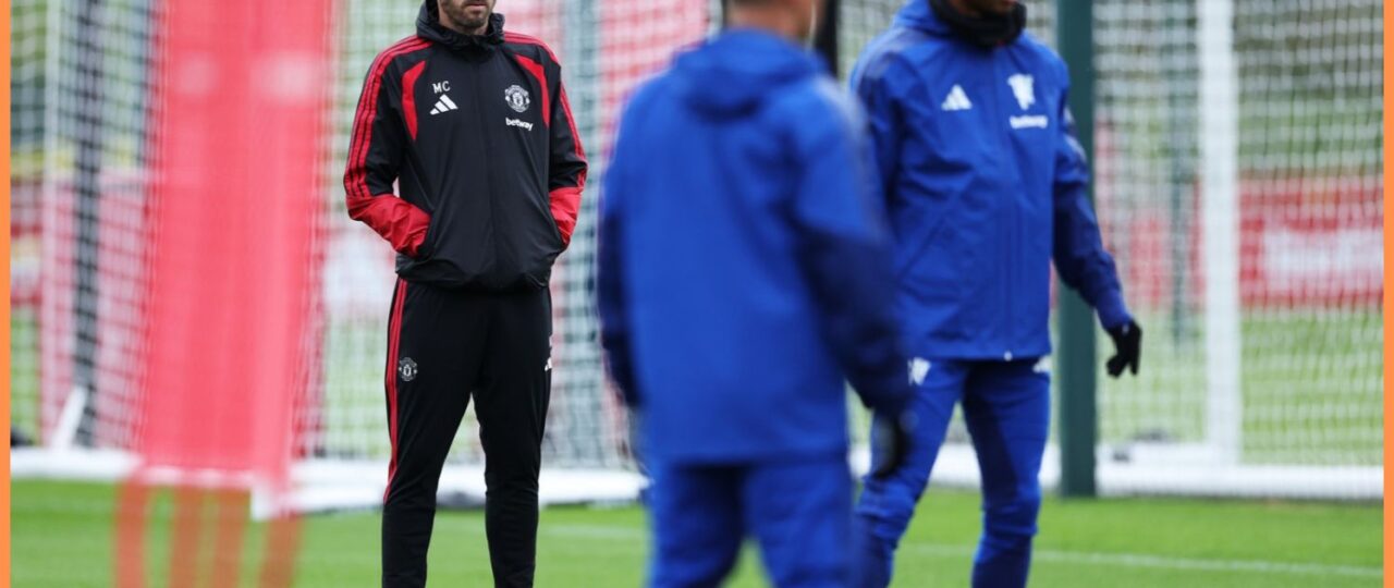Michael Carrick in early for training but one notable Man Utd star “among the last players to arrive”