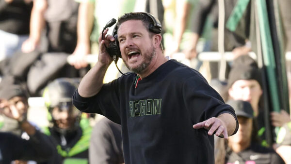 Big Ten Admits Officials Botched Oregon’s Final Two-Point Try