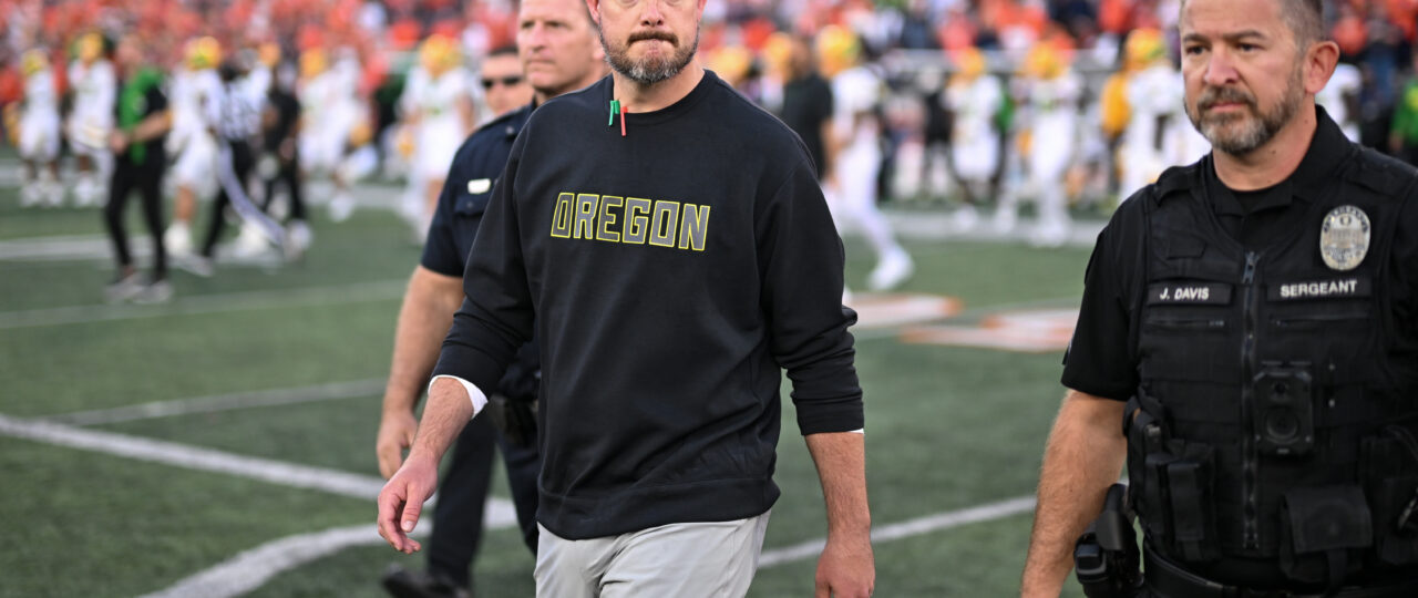 College football winners and losers: After Oregon and Michigan's latest defeats, a third of the teams in the top 15 of the preseason AP Top 25 have at least three losses