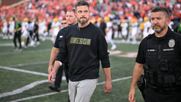 College football winners and losers: After Oregon and Michigan's latest defeats, a third of the teams in the top 15 of the preseason AP Top 25 have at least three losses