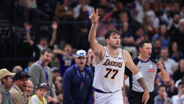 Luka Dončić flashes early-season MVP magic in road win over Jazz