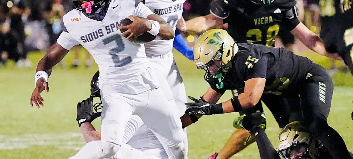 Week 11 Roundup: MCC rolls past Heritage, Merritt Island finishes 10-0