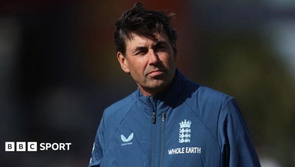 England coach should be English, suggests Fleming