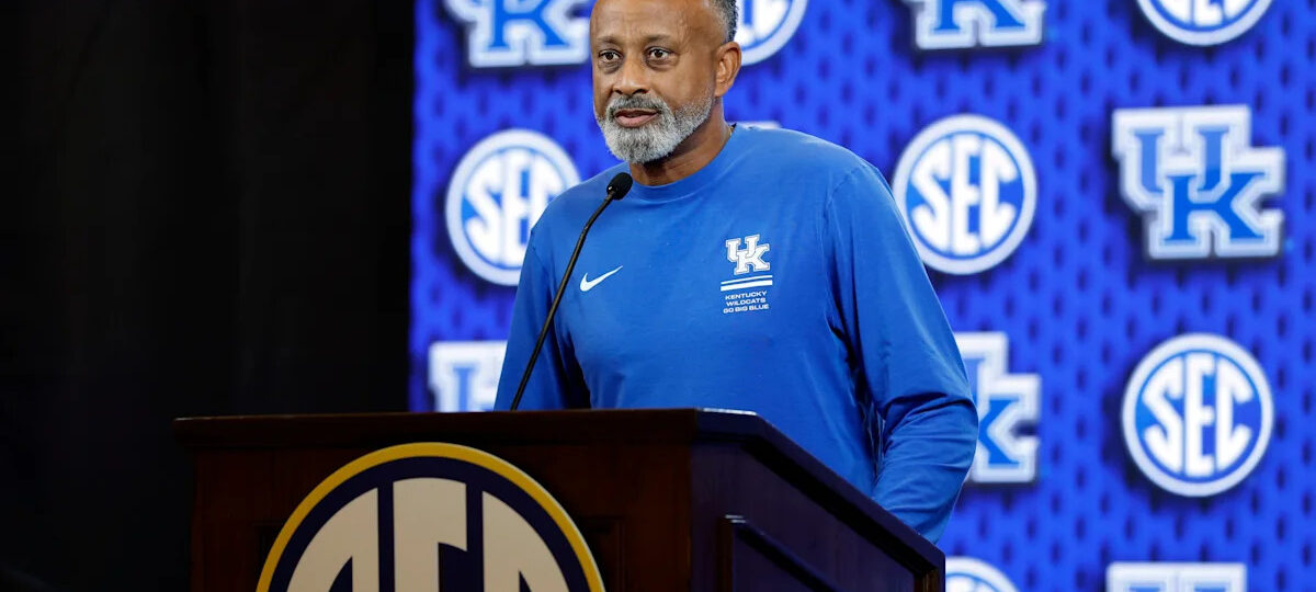 Kentucky WBB top 15 in preseason USA TODAY Sports Coaches Poll