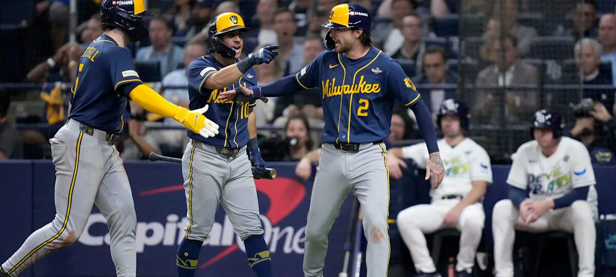 Watch: Brewers score eight runs in historic World Series fifth inning