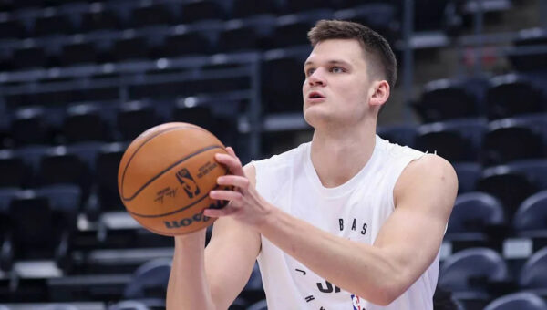 Walker Kessler reveals football equivalent of his big role with Lakers