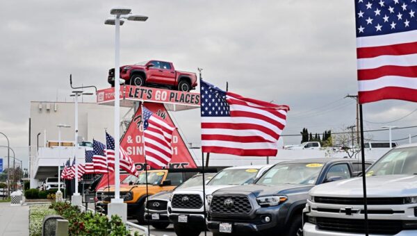 Buyers are shopping for cheaper cars. New-car prices are still near a record.
