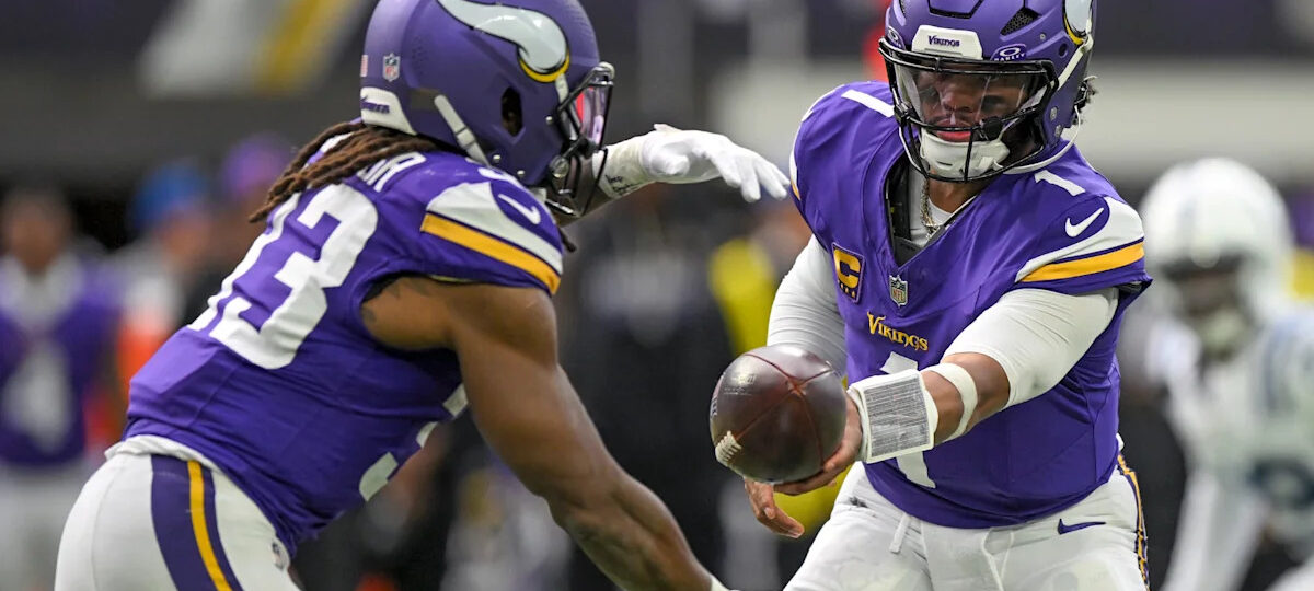 Week 8 NFL betting buzz: Odds, sharp action and public betting splits