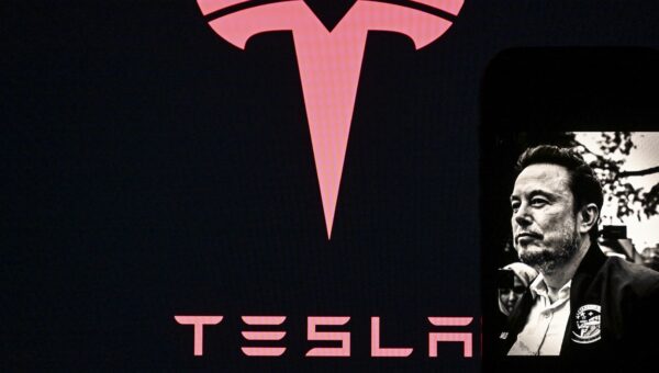 One year later, Tesla and Musk are still don’t have a good definition of ‘abundance’