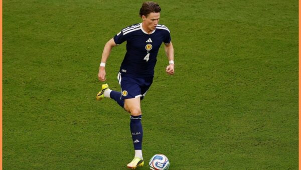 €30m asking price set to cause Premier League feeding frenzy for former Man U box to box star