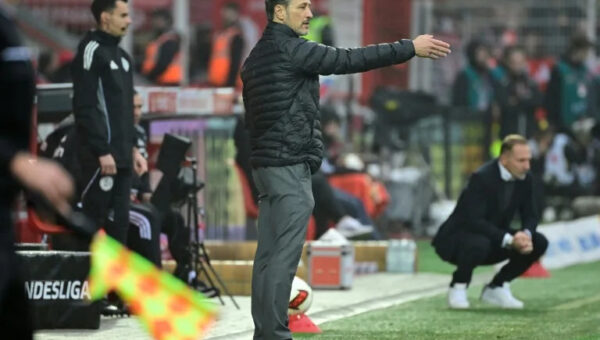 Diaz dazzles as Bayern batter Leipzig to go top