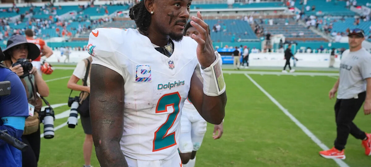 Dolphins sticking with QB Malik Willis despite 0-5 start, passing game struggles: 'Malik needs to be better'