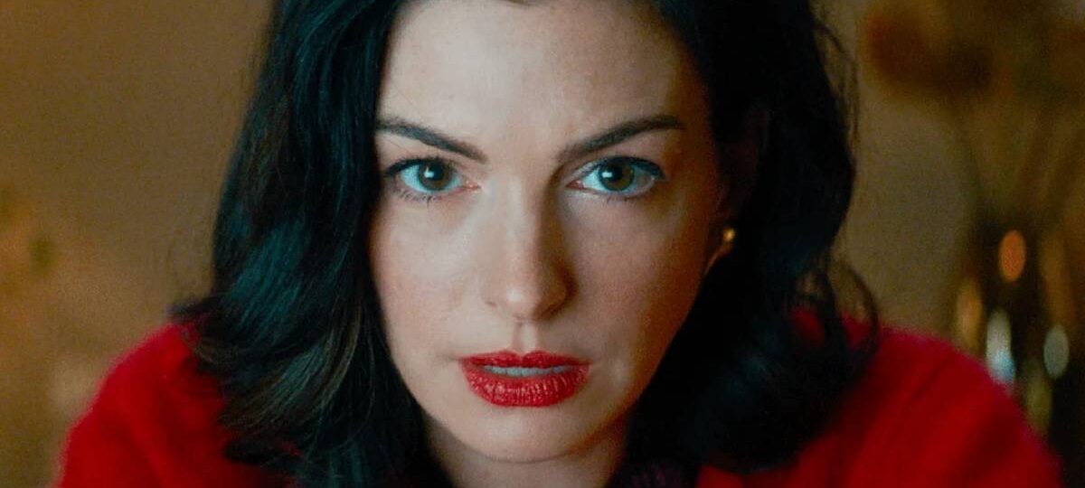 Anne Hathaway's New Thriller Officially Says Goodbye to 1,100 Theaters