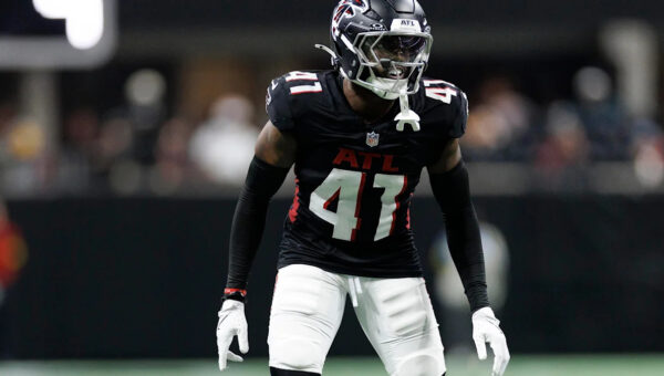 Patriots host two free agents for workouts after Raiders game