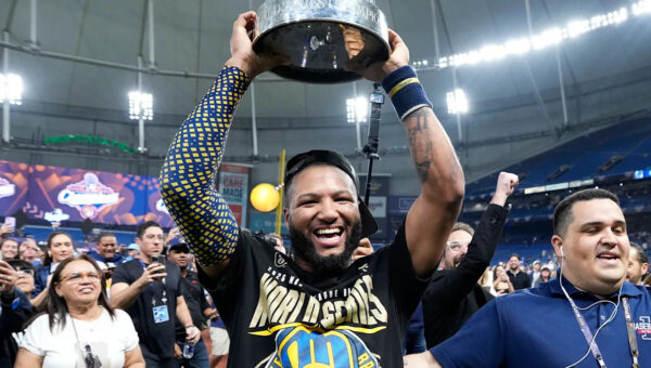 Brewers set for Thursday return to Milwaukee ahead of Friday parade