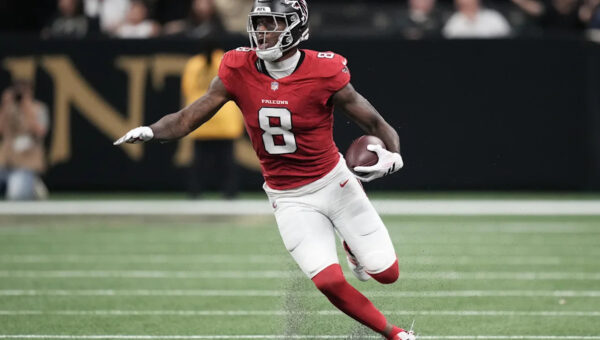 WATCH: Pitts finally gets first TD of season on SNF vs Ravens