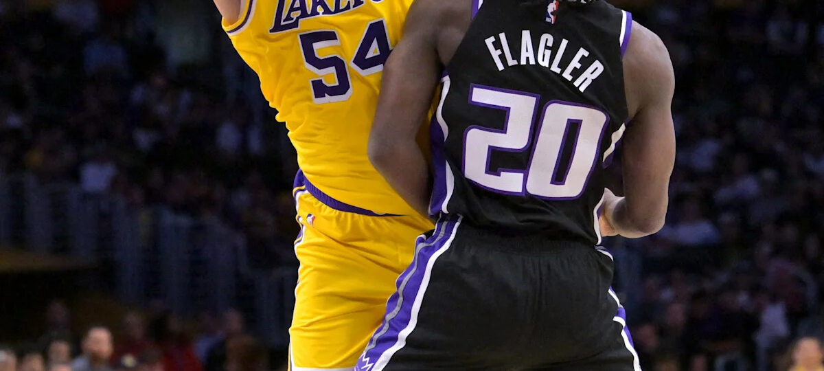 Three Lakers players who performed well in Thursday’s win over Kings