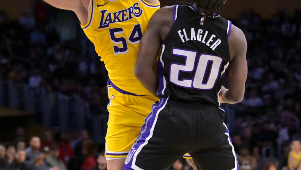 Three Lakers players who performed well in Thursday’s win over Kings