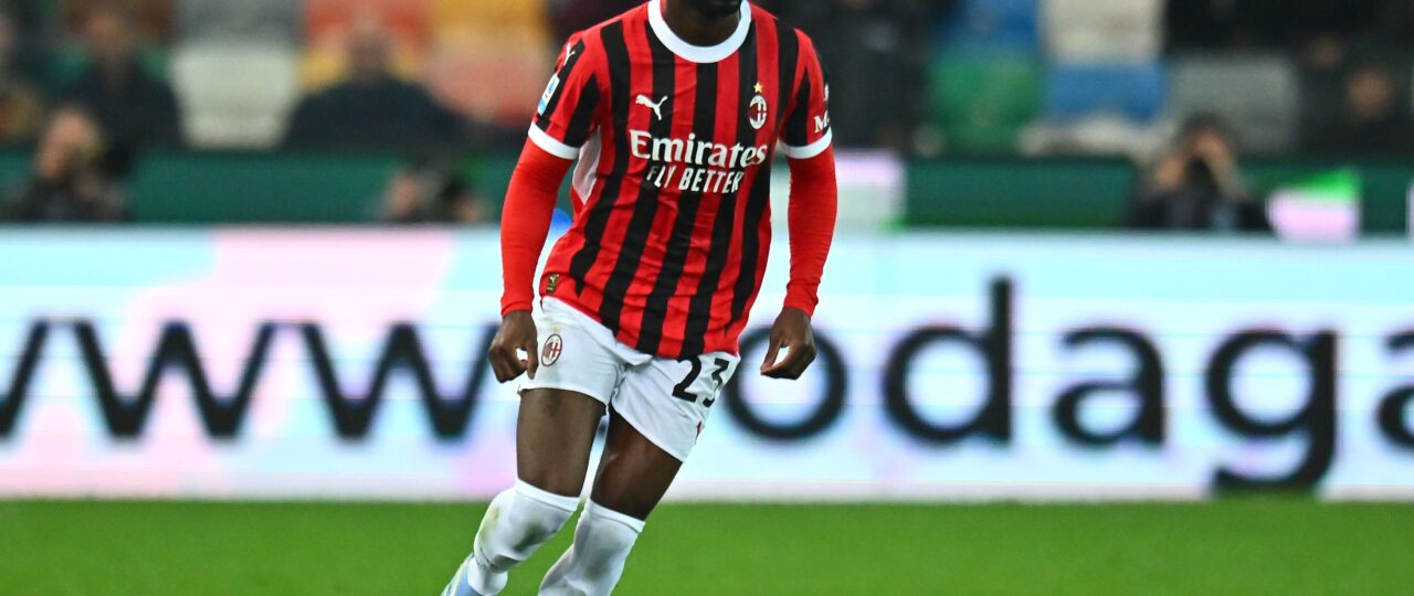 Report – Man Utd Handed Transfer Boost in Pursuit of Unsettled Milan Defender