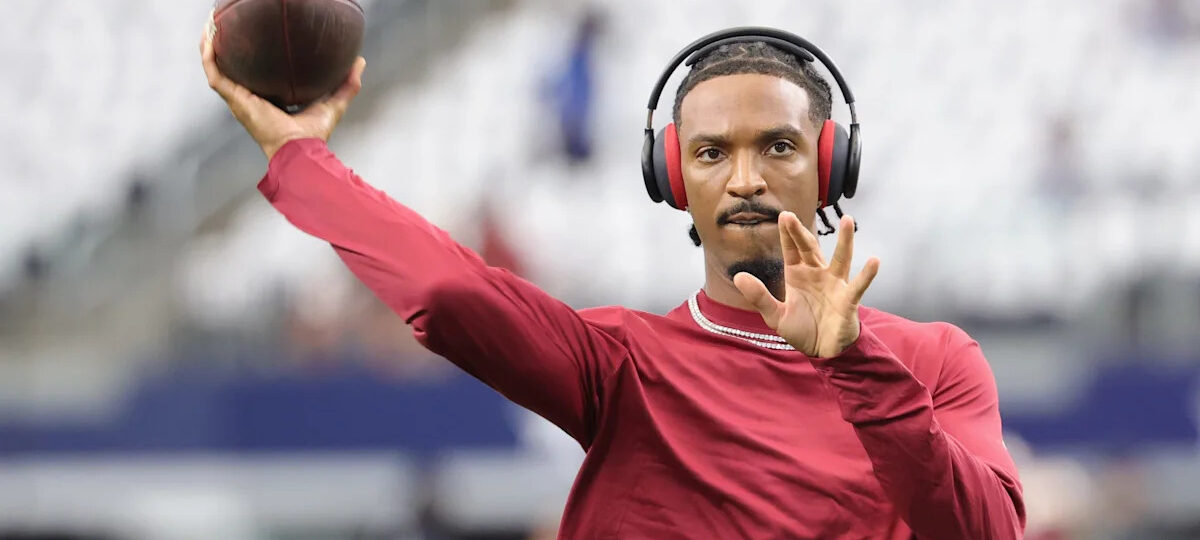 Is Jayden Daniels playing today? Update on Commanders QB's injured elbow