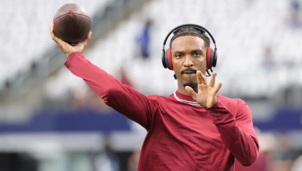 Is Jayden Daniels playing today? Update on Commanders QB's injured elbow