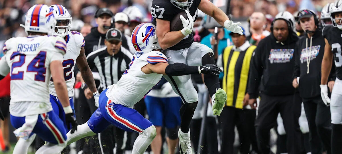 Raiders stock watch: Who's up, who's down following Week 6 loss to Bills