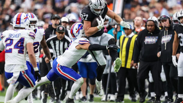 Raiders stock watch: Who’s up, who’s down following Week 6 loss to Bills