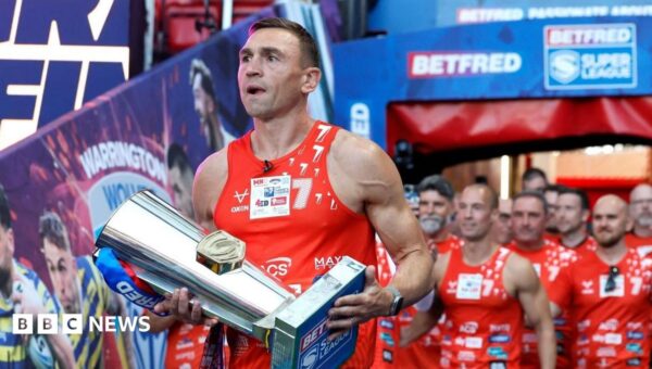 Sinfield completes fundraising challenge of seven ultramarathons in a week