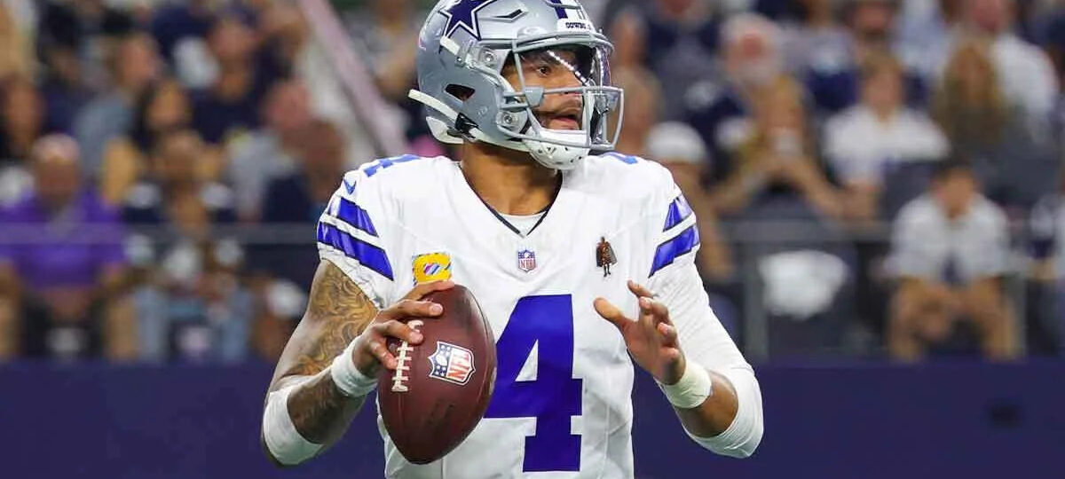 Jerry Jones responds to reporter’s question asking if Cowboys are wasting Dak Prescott’s prime years