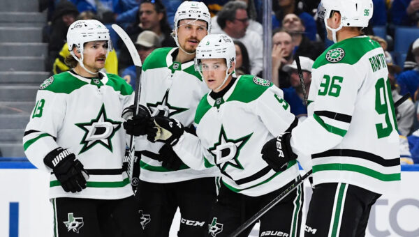 Jake Oettinger has second straight shutout in the Stars' 4-0 victory over the Sabres